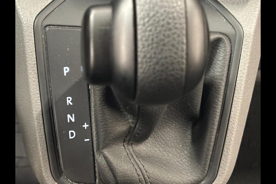 Volkswagen Transporter 2.0 TDI L1H1 30 Comfortline Airco Cruise Control Apple Carplay Side-bars Licht Metalen velgen Verwarmbare voorstoelen
