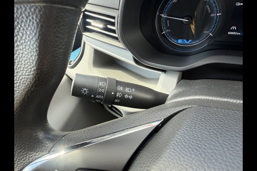 Maxus eDeliver 9 89kWh L3H3 328KM WLTP 91% (SOH) 204PK Dubbele schuifeur 90KW Snelladen Cruise control Led Airco Apple Carplay Camera Parkeersensoren
