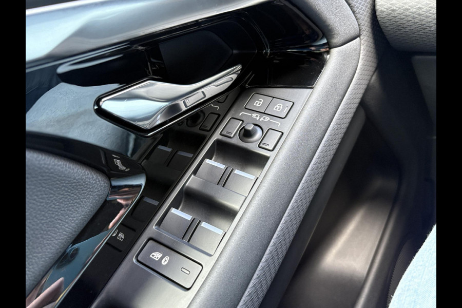 Land Rover Range Rover Evoque 1.5 P300e AWD R-Dynamic SE | 77600 KM | Panorama Dak | Volledig lederen interieur |