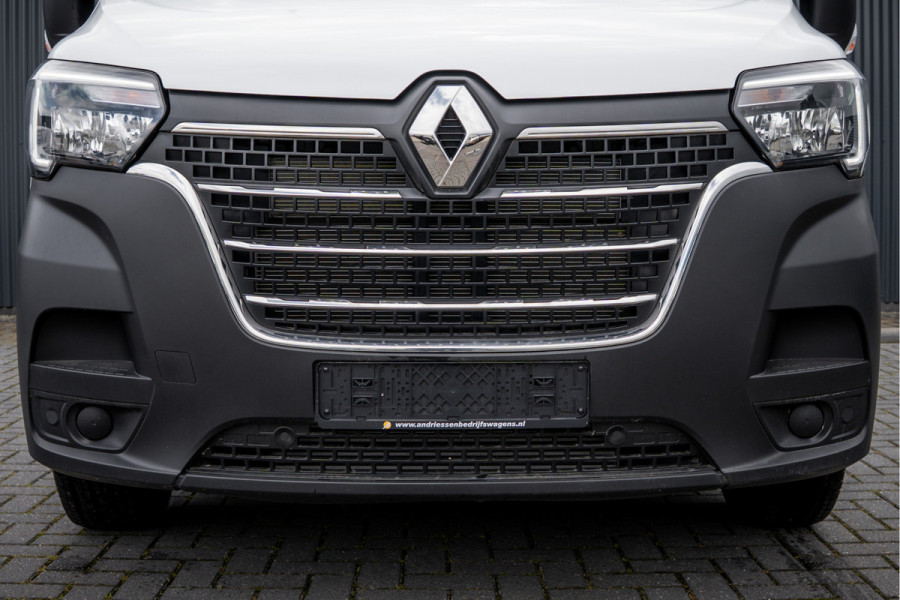 Renault Master Bleu DCI 135PK | L2H2 | Nieuw | Navi | 3-Zits | LED | Cruise | Airco
