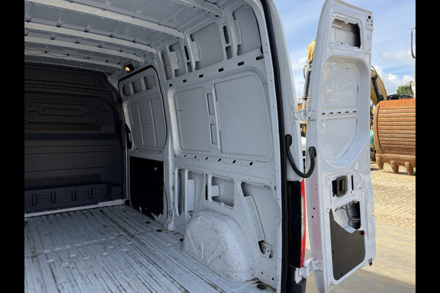 Mercedes-Benz eSprinter 312 55 kWh L2H2 168km WLTP 92,2% (SOH) L2H2 80kw Snelladen Climate Control Laadkabel Stoelverwarming