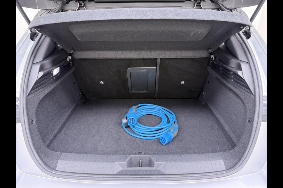 Opel Astra Electric 54 kWh VAN: 26.900,- VOOR: 24.440,- UW WKVOORDEEL: 2.460,- | GS | 3-FASE | SOH 95% | AFNEEMBARE TREKHAAK | NET ONDERHOUD GEHAD / DIRECT LEVERBAAR | STOEL- & STUURVERWARMING | 360° CAMERA | ORIGINEEL NL AUTO |