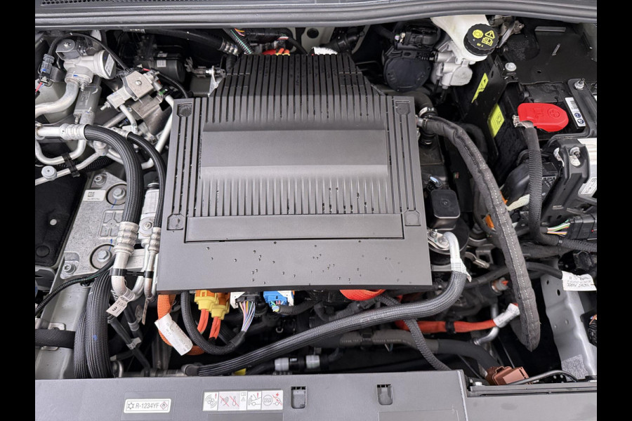 Opel Astra Electric 54 kWh VAN: 26.900,- VOOR: 24.440,- UW WKVOORDEEL: 2.460,- | GS | 3-FASE | SOH 95% | AFNEEMBARE TREKHAAK | NET ONDERHOUD GEHAD / DIRECT LEVERBAAR | STOEL- & STUURVERWARMING | 360° CAMERA | ORIGINEEL NL AUTO |