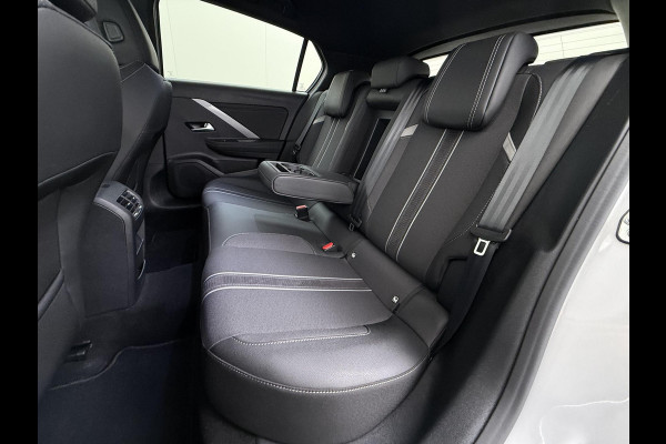 Opel Astra Electric 54 kWh VAN: 26.900,- VOOR: 24.440,- UW WKVOORDEEL: 2.460,- | GS | 3-FASE | SOH 95% | AFNEEMBARE TREKHAAK | NET ONDERHOUD GEHAD / DIRECT LEVERBAAR | STOEL- & STUURVERWARMING | 360° CAMERA | ORIGINEEL NL AUTO |