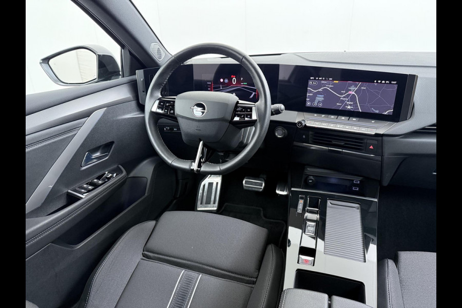 Opel Astra Electric 54 kWh VAN: 26.900,- VOOR: 24.440,- UW WKVOORDEEL: 2.460,- | GS | 3-FASE | SOH 95% | AFNEEMBARE TREKHAAK | NET ONDERHOUD GEHAD / DIRECT LEVERBAAR | STOEL- & STUURVERWARMING | 360° CAMERA | ORIGINEEL NL AUTO |