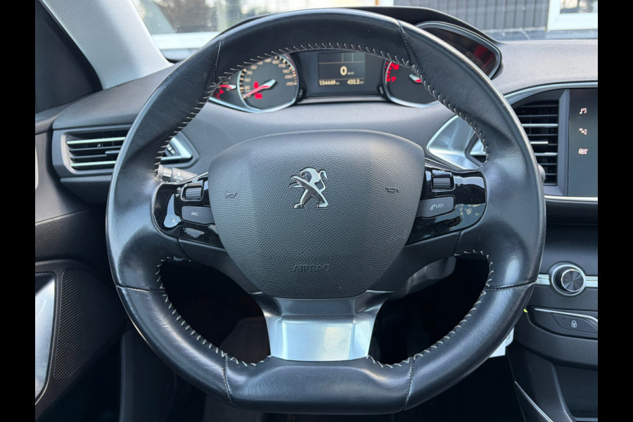 Peugeot 308 1.2 PureTech Premium / Pano / Riem is Vervangen