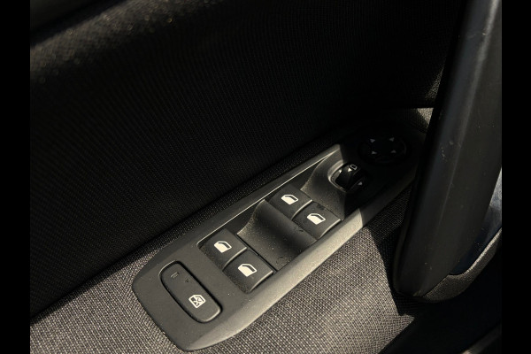 Peugeot 308 1.2 PureTech Premium / Pano / Riem is Vervangen