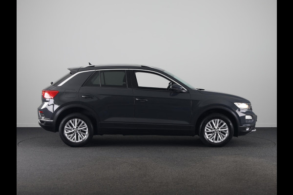 Volkswagen T-Roc 1.5 TSI Style Business 150PK | Automaat | Navigatie | Digitaal dashboard | Camera