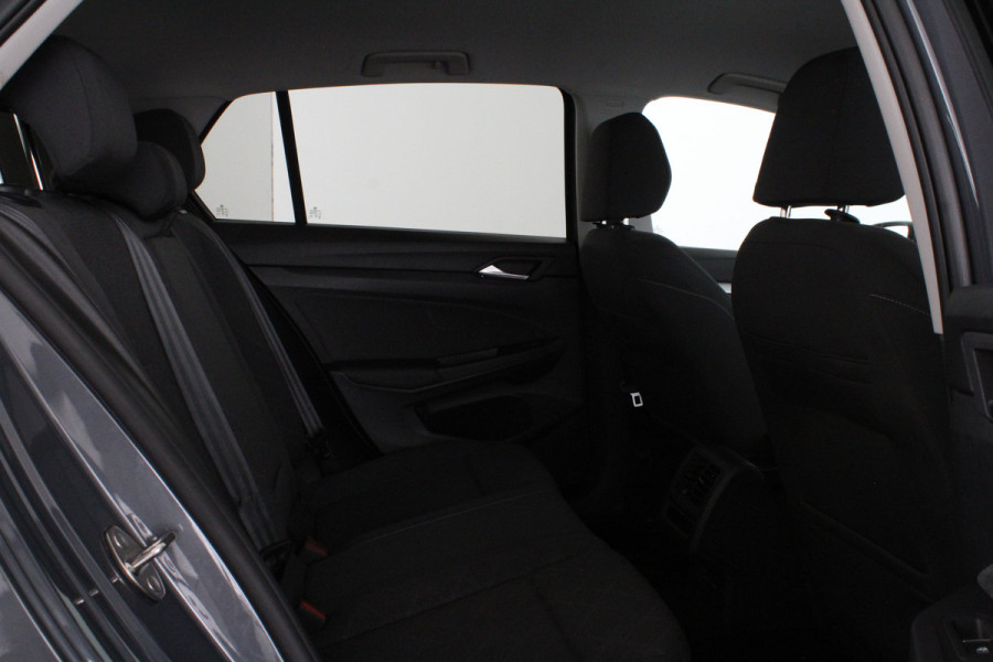Volkswagen Golf 1.5 TSI Life Business > Dolphin Grey/Trekhaak/Camera/Winterpakket/Keyless/17inch...