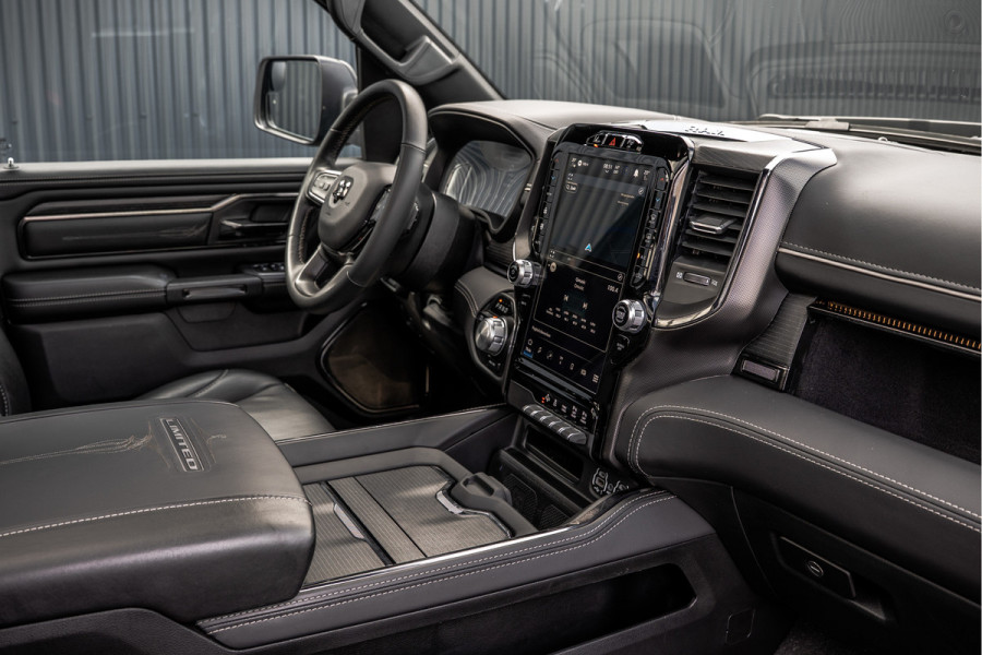 Dodge Ram 1500 1500 LIMITED 5.7L V8 | 1e Eigenaar | Head up | Luchtvering | Rambox | Split Tailgate | Pano | Harman / Kardon