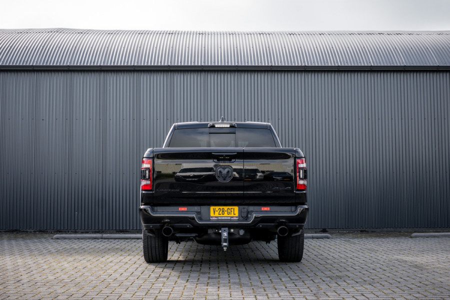 Dodge Ram 1500 1500 LIMITED 5.7L V8 | 1e Eigenaar | Head up | Luchtvering | Rambox | Split Tailgate | Pano | Harman / Kardon