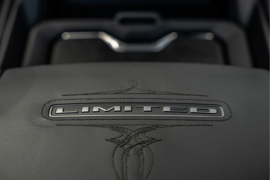 Dodge Ram 1500 1500 LIMITED 5.7L V8 | 1e Eigenaar | Head up | Luchtvering | Rambox | Split Tailgate | Pano | Harman / Kardon