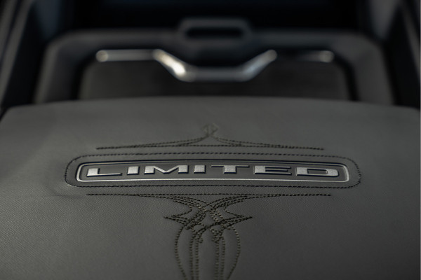 Dodge Ram 1500 1500 LIMITED 5.7L V8 | 1e Eigenaar | Head up | Luchtvering | Rambox | Split Tailgate | Pano | Harman / Kardon
