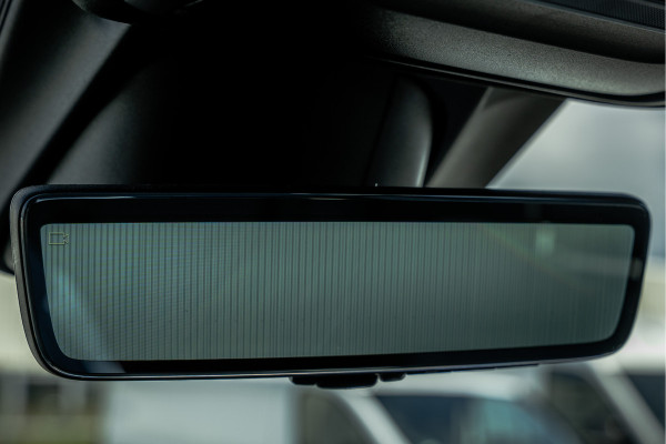 Dodge Ram 1500 1500 LIMITED 5.7L V8 | 1e Eigenaar | Head up | Luchtvering | Rambox | Split Tailgate | Pano | Harman / Kardon