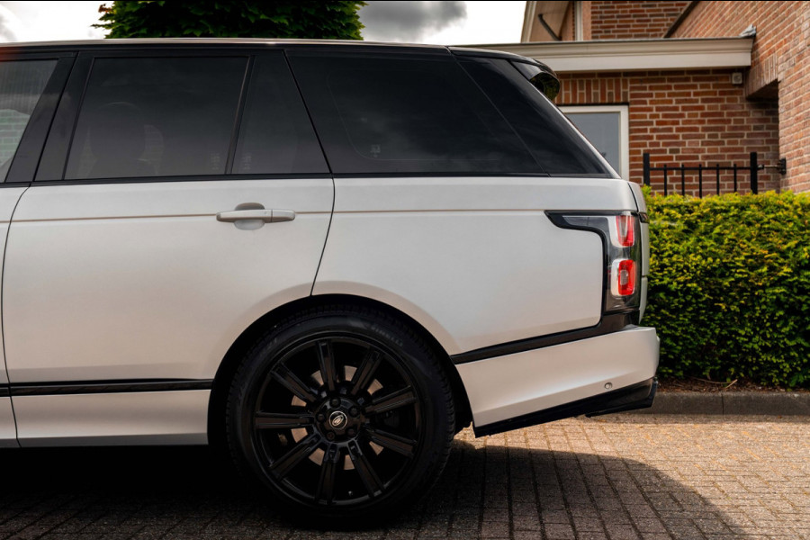 Land Rover Range Rover P400e Limited Edition 404 PK SVO Kleur Pano Soft-Close Keyless Meridian 21''