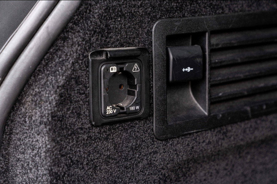 Land Rover Range Rover P400e Limited Edition 404 PK SVO Kleur Pano Soft-Close Keyless Meridian 21''