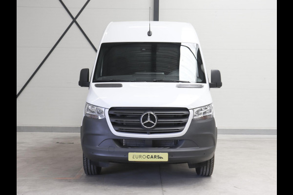 Mercedes-Benz Sprinter 315 CDI Automaat L2H2 PRO Airco MBUX Navigatie Adaptive Cruise Control Leder PDC VA + Camera Trekhaak 3500kg Comfortstoel
