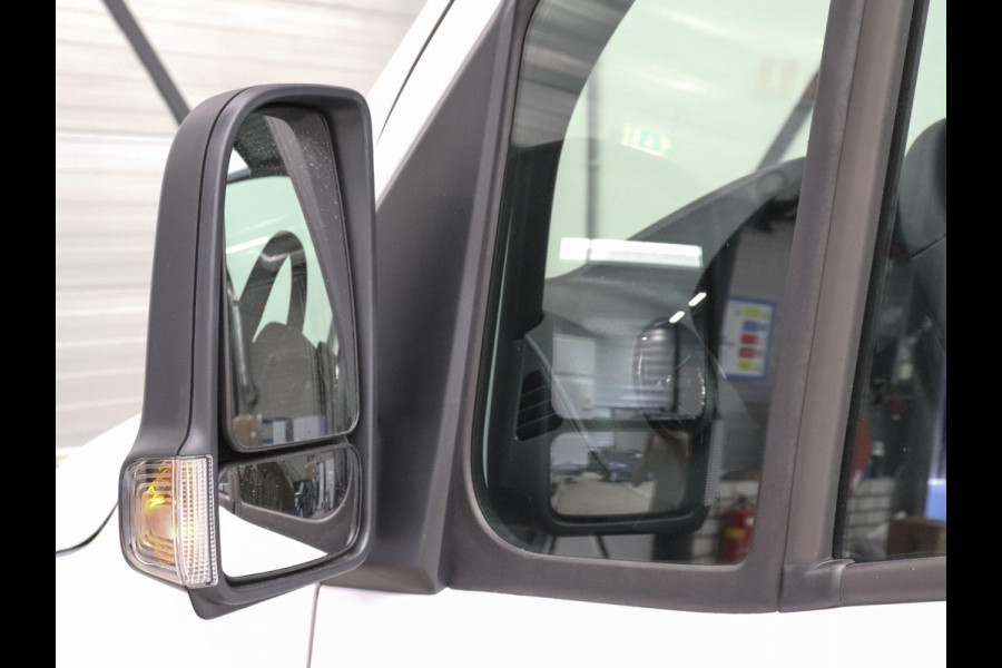 Mercedes-Benz Sprinter 315 CDI Automaat L2H2 PRO Airco MBUX Navigatie Adaptive Cruise Control Leder PDC VA + Camera Trekhaak 3500kg Comfortstoel