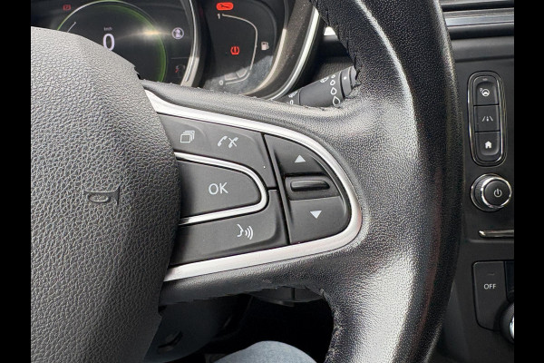 Renault Kadjar 1.2 TCe Intens 115pk | Panoramadak | Trekhaak | Navi | Dodehoeksensoren | Achteruitrijcamera |