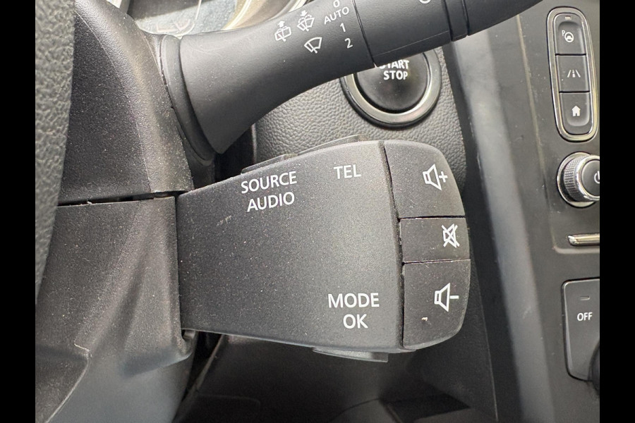 Renault Kadjar 1.2 TCe Intens 115pk | Panoramadak | Trekhaak | Navi | Dodehoeksensoren | Achteruitrijcamera |