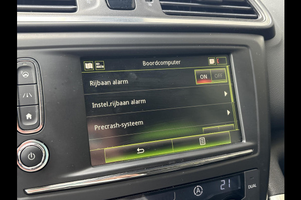 Renault Kadjar 1.2 TCe Intens 115pk | Panoramadak | Trekhaak | Navi | Dodehoeksensoren | Achteruitrijcamera |