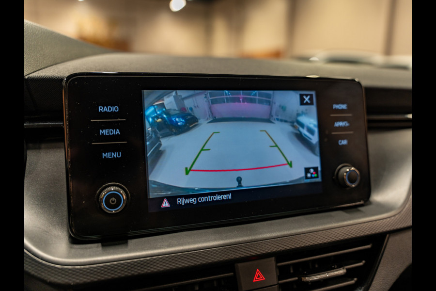 Škoda Kamiq 1.0 TSI Business Edition DSG, Apple Carplay, Android Auto, ACC, Trekhaak 13p, Voll Led, Camera, Volledig Onderhouden