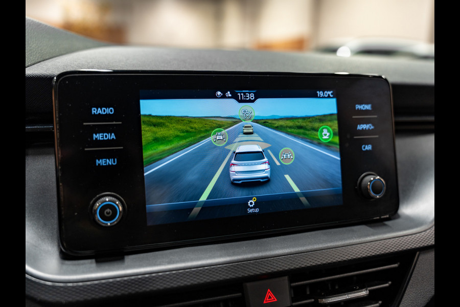 Škoda Kamiq 1.0 TSI Business Edition DSG, Apple Carplay, Android Auto, ACC, Trekhaak 13p, Voll Led, Camera, Volledig Onderhouden
