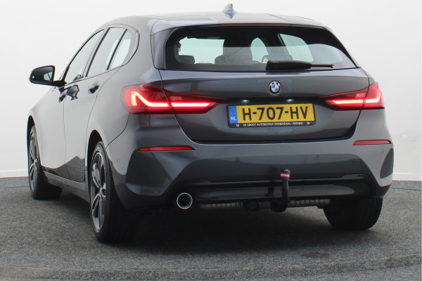 BMW 1-serie 118i Executive Edition Virtual Cockpit, Cruise, Apple Carplay, LED, Rijstrooksensor, Trekhaak, 17''