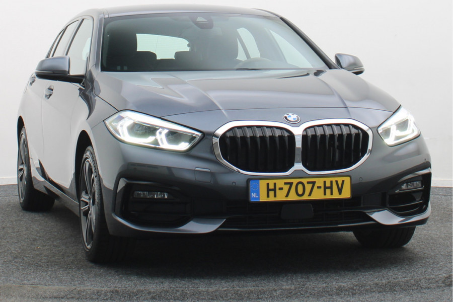 BMW 1-serie 118i Executive Edition Virtual Cockpit, Cruise, Apple Carplay, LED, Rijstrooksensor, Trekhaak, 17''