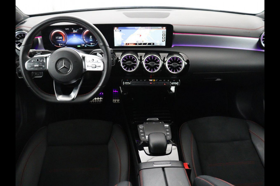Mercedes-Benz CLA-Klasse Shooting Brake 250e Business Solution AMG Limited | SOH 94,2% | Panoramadak | Stoelverwarming | Matrix LED | Sfeerverlichting | Keyless | Memory | Widescreen | Navigatie | Camera | Park Assist | PHEV | Plug In