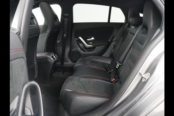 Mercedes-Benz CLA-Klasse Shooting Brake 250e Business Solution AMG Limited | SOH 94,2% | Panoramadak | Stoelverwarming | Matrix LED | Sfeerverlichting | Keyless | Memory | Widescreen | Navigatie | Camera | Park Assist | PHEV | Plug In