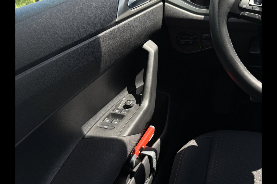 Volkswagen Polo 1.0 TSI Comfortline Business | ACC | Carplay | PDC | Navi |