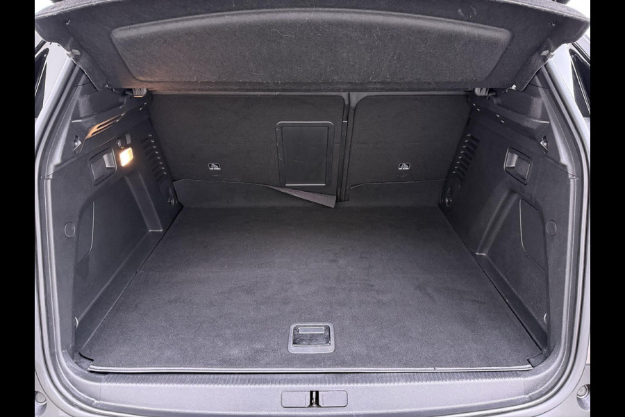 Peugeot 3008 1.6 HYbrid 225 GT VAN: 26.900,- VOOR: 23.877,- UW WKVOORDEEL: 3.023,- | PHEV | BLACK OPTIC| ELEK. STOEL + MEMORY| MASSAGESTOELEN| FOCAL AUDIO| STOELVERWARMING| CAMERA VOOR+ ACHTER| ADAPTIVE CRUISE CONTROL| DODE HOEK SENSOR| ELEK. ACHTERKLEP