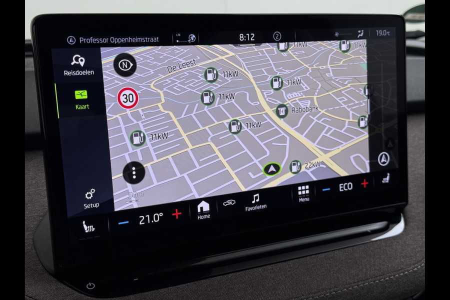 Škoda ENYAQ iV 60 First Edition Adap.Cruise Stuur+Stoelverwarming Camera 3-Zone Ecc Elek.Stoel+Memory Apple Carplay Android Auto Navi Pdc SOH 90% Keyless Advanced Matrix-Led Privacy Glas Lmv 20" DAB P-Assist Dodehoek detector Rijstrooksensor Origineel Nederlandse Auto