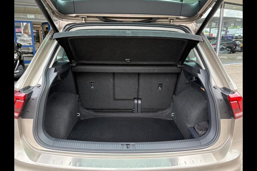 Volkswagen Tiguan 1.4 TSI Comfortline 125pk | Wegklapbare Trekhaak | Adaptive Cruise | Navi | Carplay |