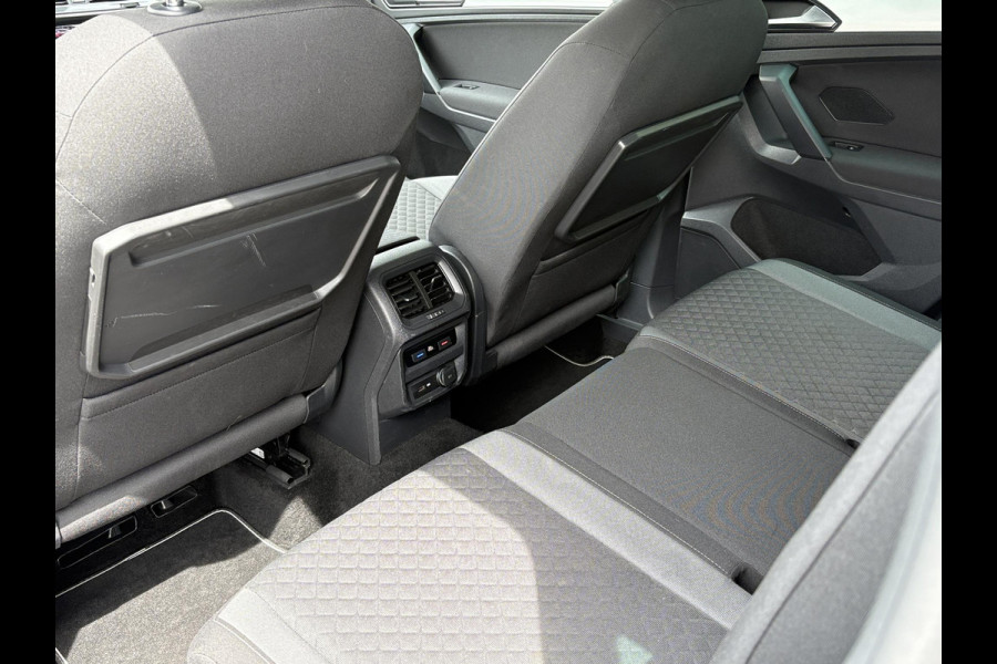 Volkswagen Tiguan 1.4 TSI Comfortline 125pk | Wegklapbare Trekhaak | Adaptive Cruise | Navi | Carplay |