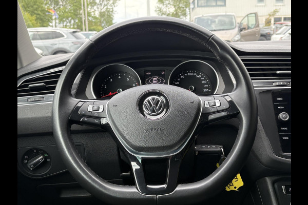 Volkswagen Tiguan 1.4 TSI Comfortline 125pk | Wegklapbare Trekhaak | Adaptive Cruise | Navi | Carplay |