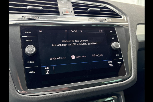 Volkswagen Tiguan 1.4 TSI Comfortline 125pk | Wegklapbare Trekhaak | Adaptive Cruise | Navi | Carplay |