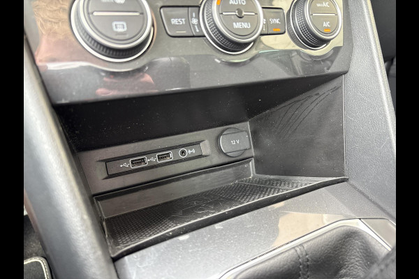 Volkswagen Tiguan 1.4 TSI Comfortline 125pk | Wegklapbare Trekhaak | Adaptive Cruise | Navi | Carplay |