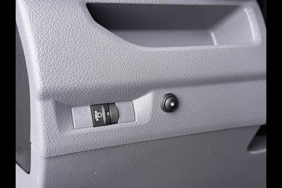 Opel Vivaro-e L2H1 Edition 75kWh Automaat Navi 360°Camera Airco Apple Carplay Android Auto Cruise Control Regen-Lichtsensor Pdc SOH 89,6% Achterklep Schuifdeur Wandbetimmering DAB 1e Eigenaar Dealeronderhouden Origineel Nederlandse Auto