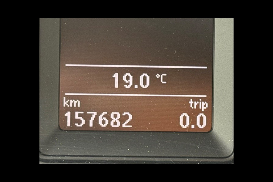 Volkswagen Caddy 1.4 TGI L2H1 EcoFuel Maxi AIRCO I MULTIMEDIA I CRUISE CONTROL I 1e EIGENAAR I COMPLETE ONDERHOUDSHISTORIE I RIJDEN OP GROEN GAS = CO2 NEUTRAAL 220-VOLT CONVERTER