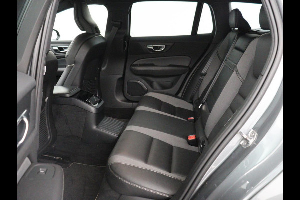 Volvo V60 2.0 T8 Twin Engine AWD R-Design | Trekhaak | Stoelverwarming | Carplay | Sportstoelen | Half leder | Navigatie | Camera | Side Assist | 19'' velgen | Full LED | Standkachel | Cruise control | PHEV | Plug In