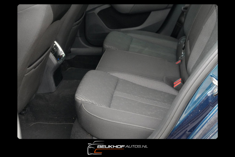 Škoda Octavia Combi 1.0 e-TSI Business Pano Trekhaak Carplay