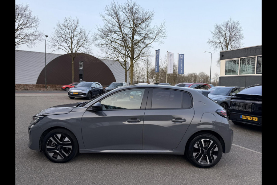 Peugeot 208 Hybrid e-DCS6 Allure VAN: 23.900,- VOOR: 19.877,- UW WKVOORDEEL: 4.023,- | RIJKLAARPRIJS | FABRIEKSGARANTIE t/m 03-2027 | TOPSTAAT! | KEYLESS ENTRY | APPLE CARPLAY-ANDROID AUTO| PARKEERSENSOREN VOOR EN ACHTER |