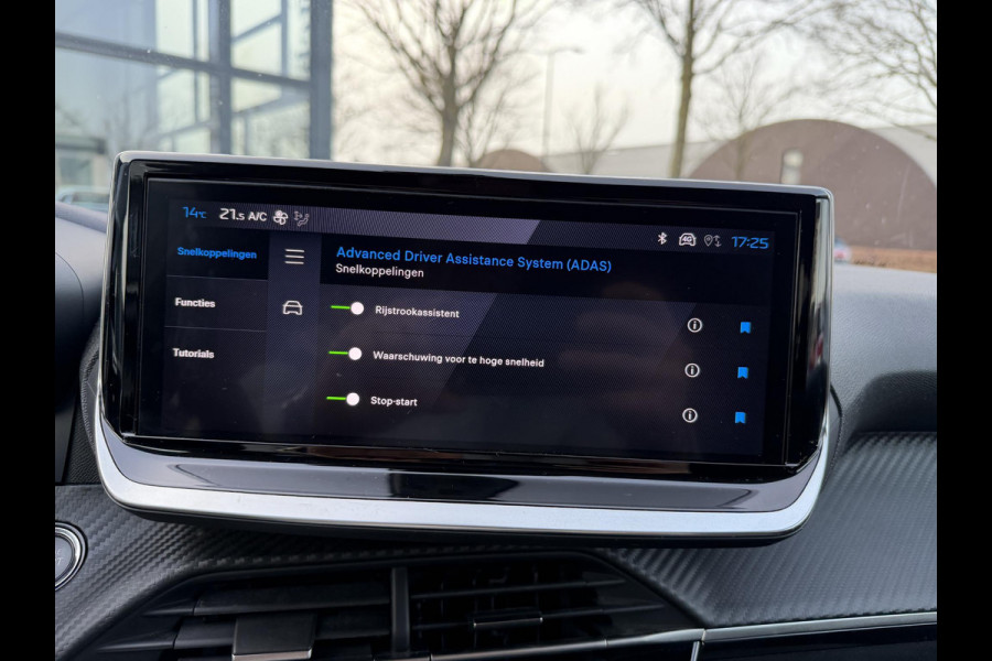 Peugeot 208 Hybrid e-DCS6 Allure VAN: 23.900,- VOOR: 19.877,- UW WKVOORDEEL: 4.023,- | RIJKLAARPRIJS | FABRIEKSGARANTIE t/m 03-2027 | TOPSTAAT! | KEYLESS ENTRY | APPLE CARPLAY-ANDROID AUTO| PARKEERSENSOREN VOOR EN ACHTER |