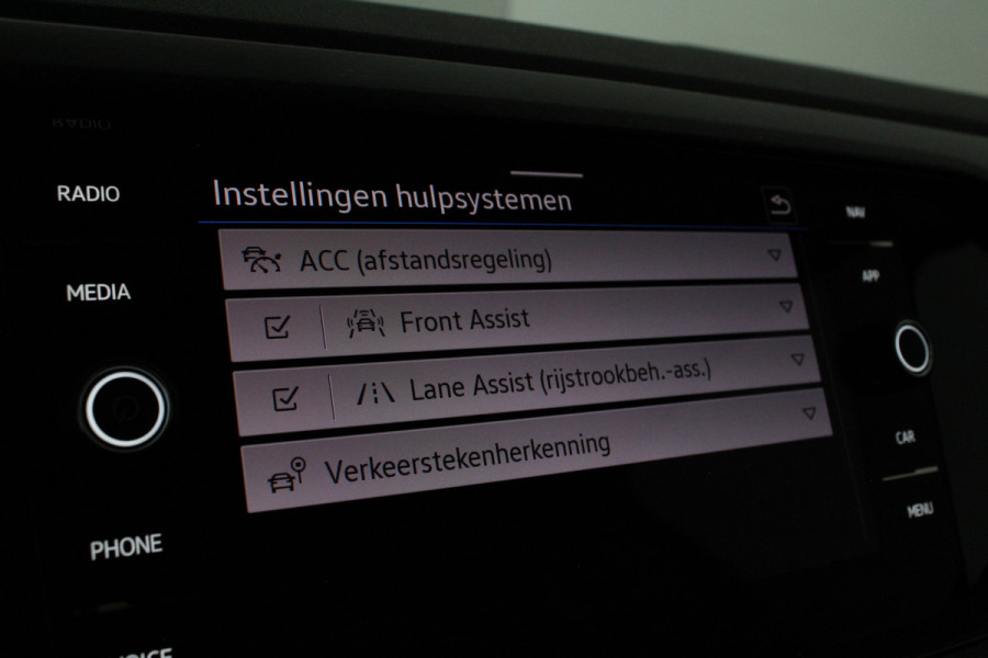 Volkswagen T-Cross 1.0 TSI Life Business > Achteruitrijcamera/17inch/Automaat/Stoelverwarming...