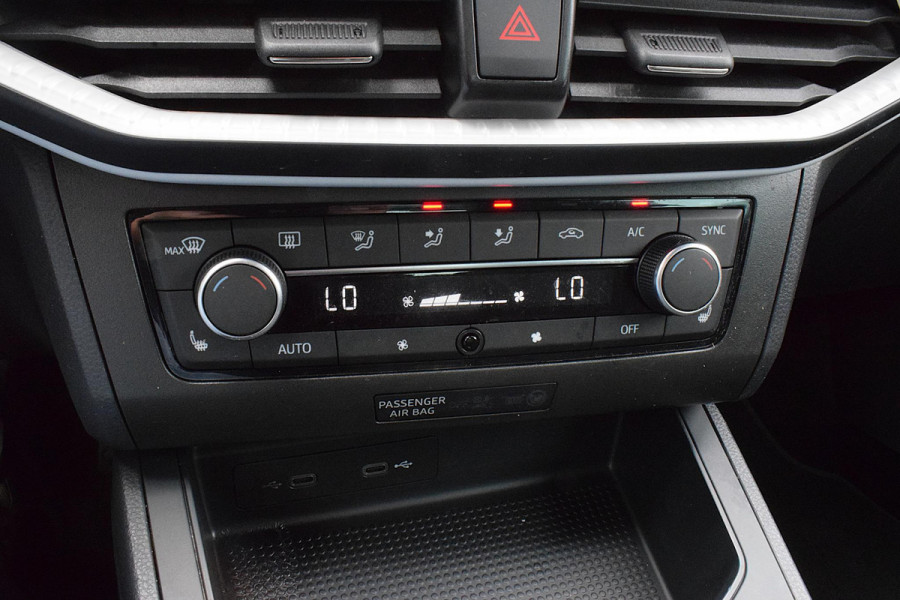 Seat Ibiza 1.0 EcoTSI Style Business Intense | LED | Stoelverwarming | Climate | CarPlay