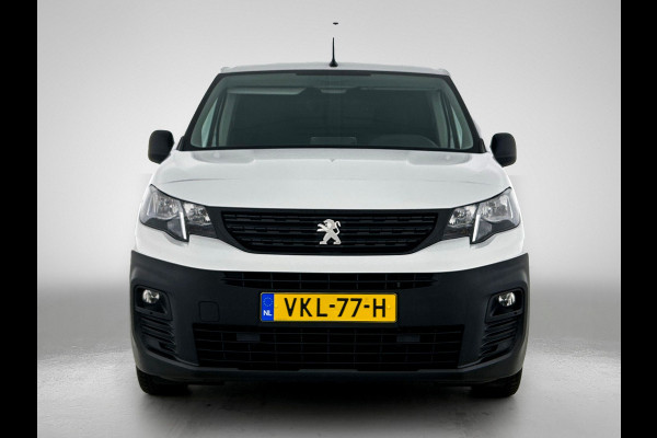 Peugeot Partner 1.2 Benzine 111PK Euro6 Premium / Airco / Navigatie / Cruise-ctr. / Schuifdeur + Raam / Radio multimedia / Apk 08-2027