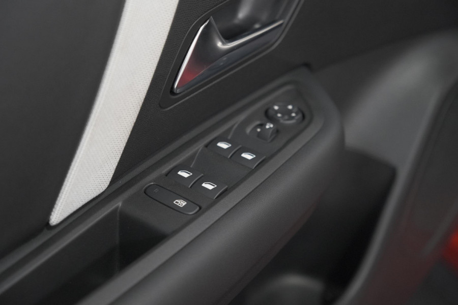 Citroën C4 1.2 Hybrid 145pk Max | 360 Camera | Adaptieve Cruise Control | Navigatie | Apple Carplay