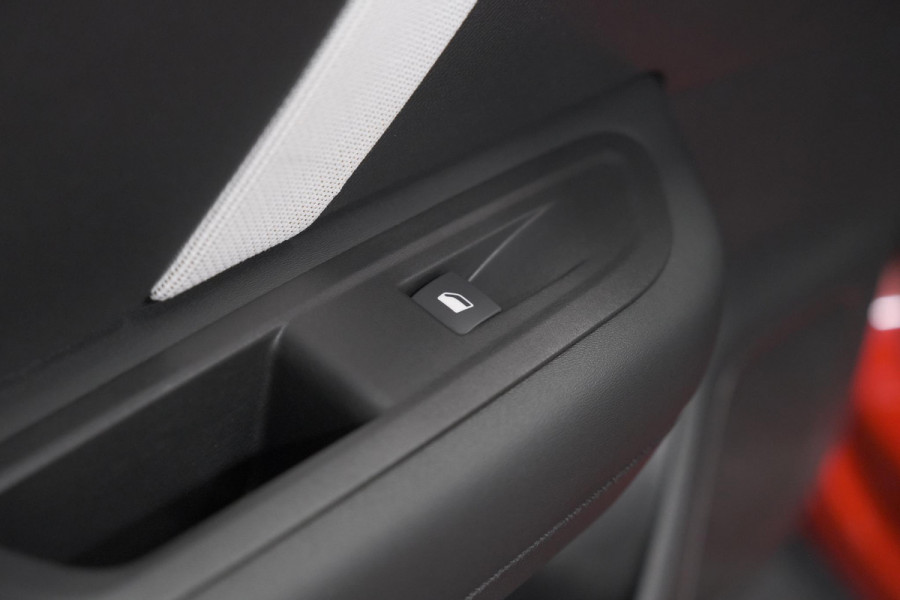 Citroën C4 1.2 Hybrid 145pk Max | 360 Camera | Adaptieve Cruise Control | Navigatie | Apple Carplay